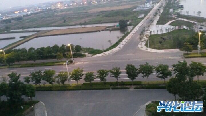兴化人口数_如图是兴化小学参加兴趣小组的男 女生人数情况.1 将纵轴单位长度